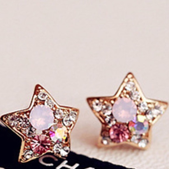 **AEGLE* Gold x Pink Star Fashion Stud Earrings - Picture 3 of 4